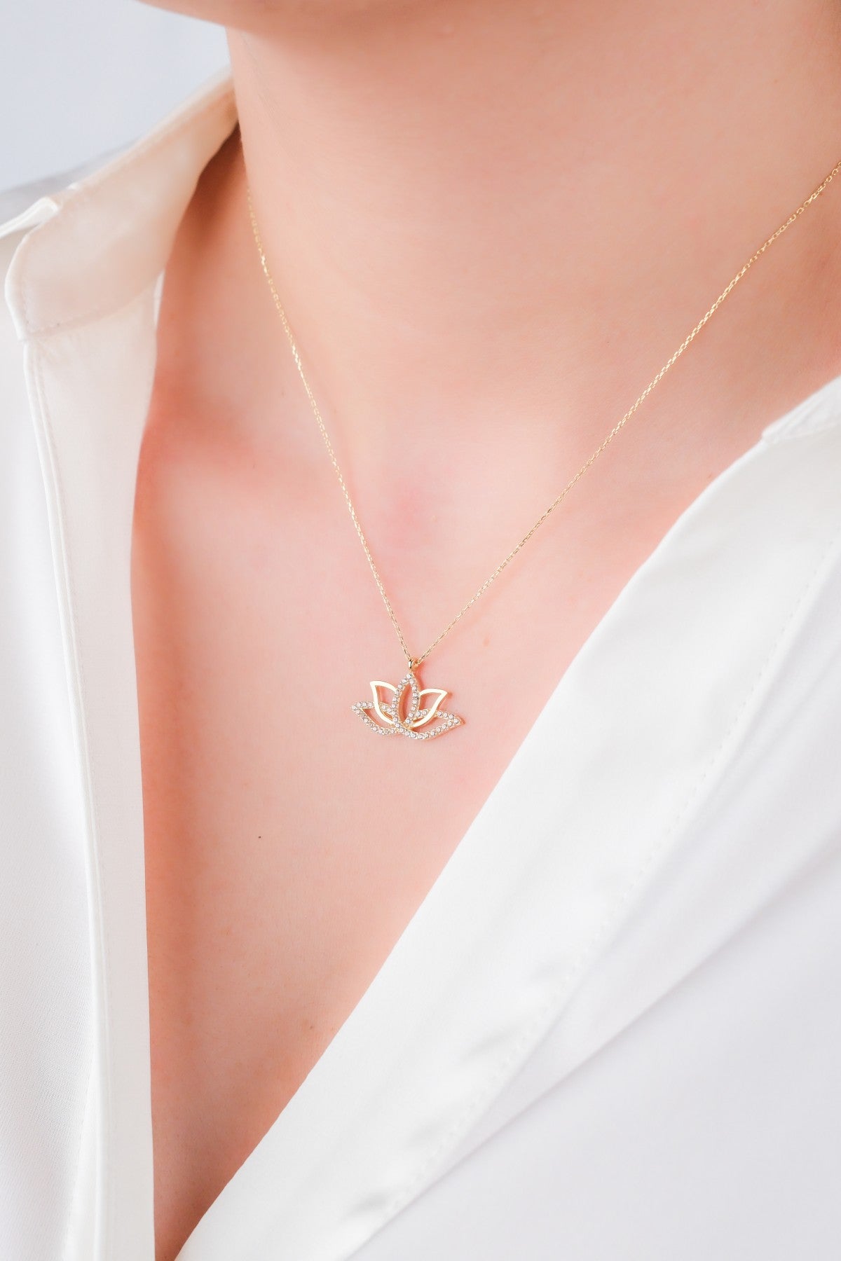 Lotus Kolye