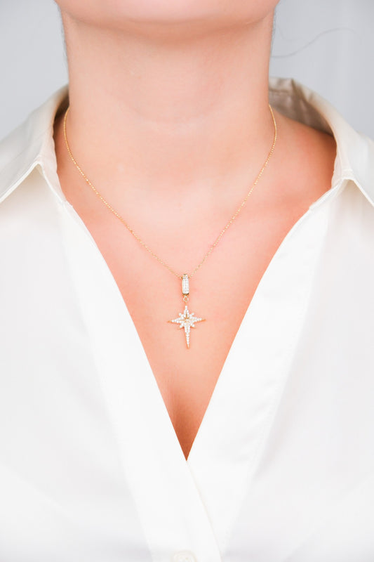 Taşlı Kuzey Yıldızı Charm Kolye