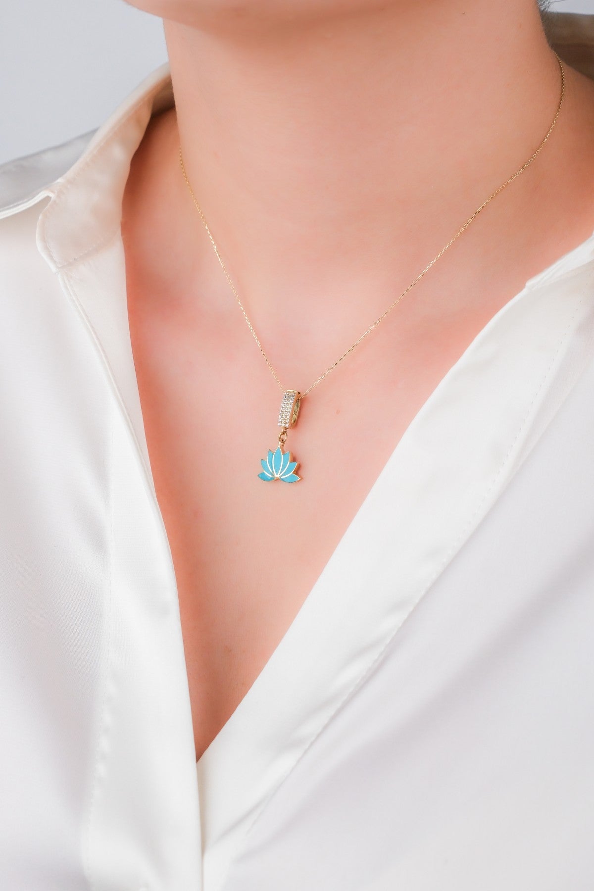 Mineli Charm Lotus Kolye