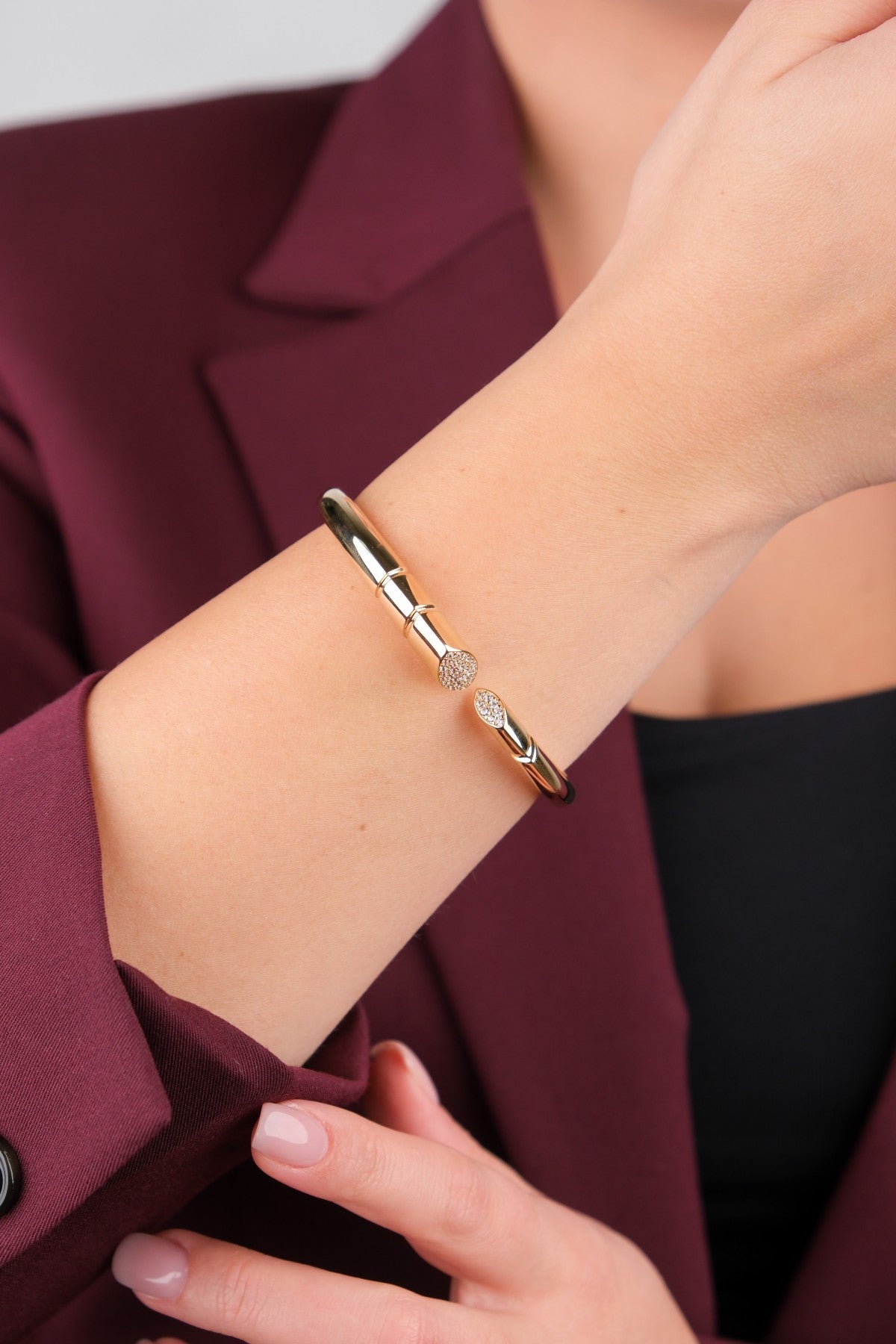 Regold 14 Ayar Altın Kelepçe - 14KLP715