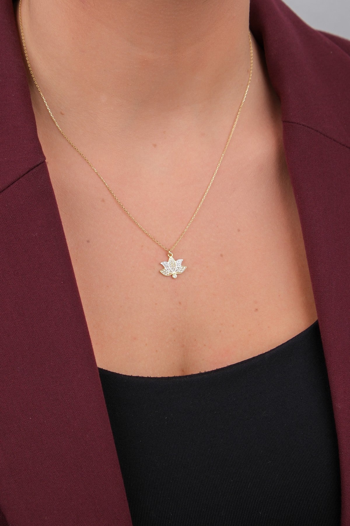 Taşlı Lotus Kolye